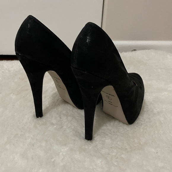 Heel Shoes - Picture 6 of 6